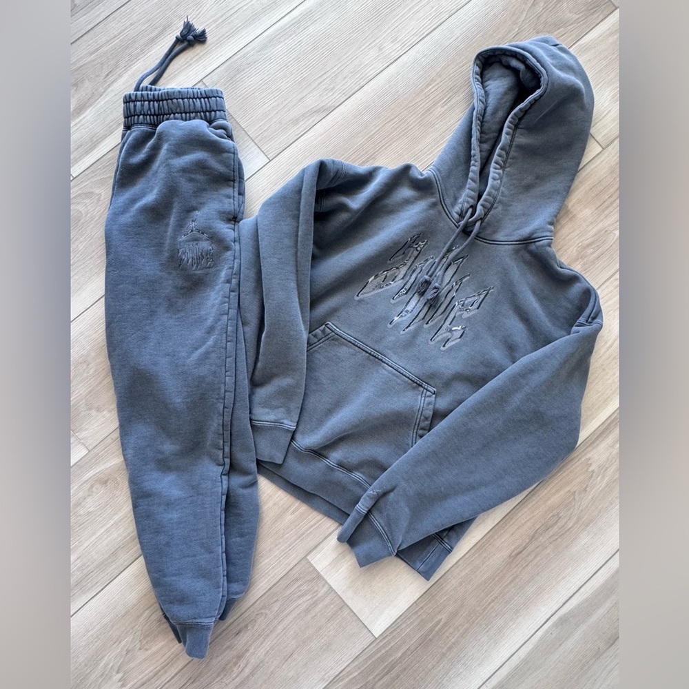 Billie Eilish X Jordan women’s small sweat suit